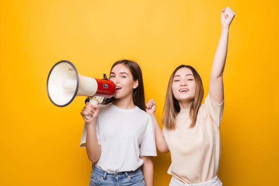Aksen British vs. American: Mana yang Cocok Buat Kamu?