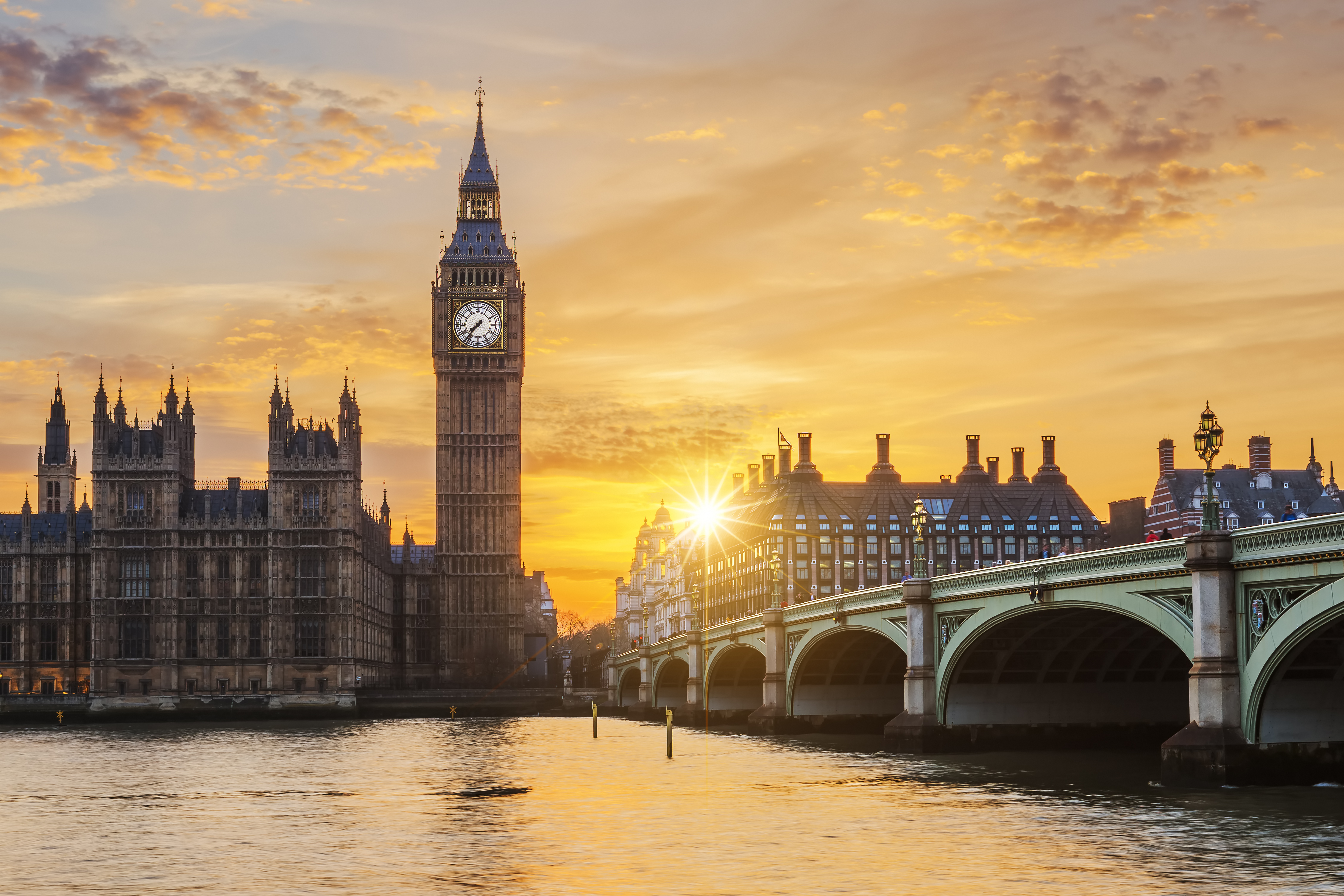 Ngobrol ala British: Slogan Khas Orang UK yang Wajib Kamu Tahu